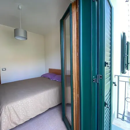 Piccolo Borgo - Felici - 4 Posti Letto Indiprete